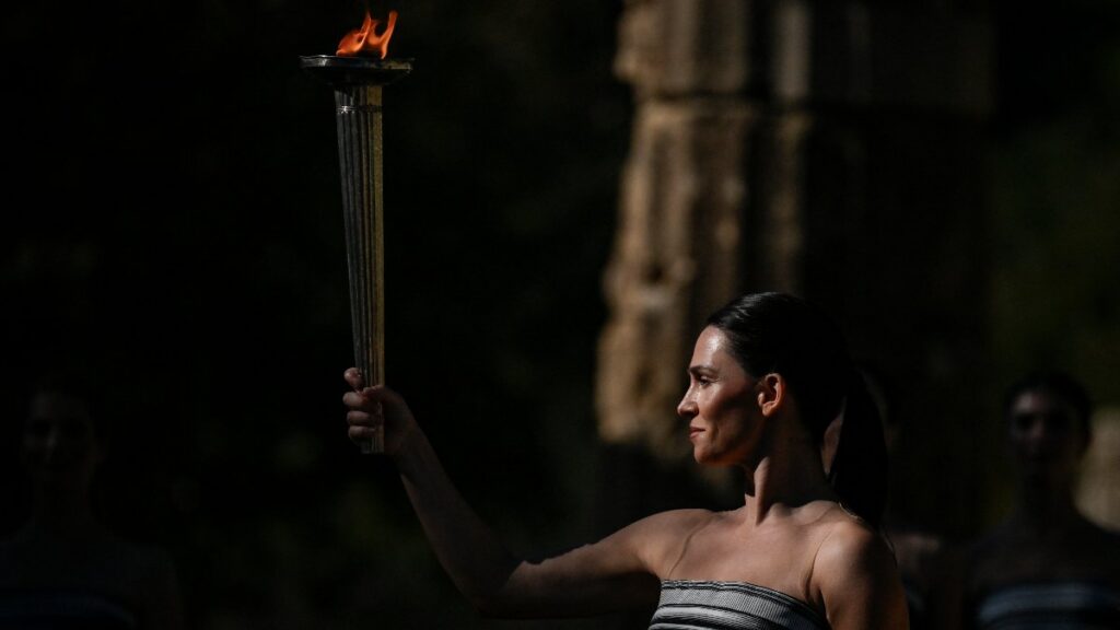 La llama olímpica de los Juegos Olímpicos de Invierno Milano Cortina 2026 arranca su viaje hacia Italia