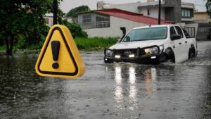 Nuevo golpe de lluvias en Veracruz y estados del Golfo; frente frío 13 provoca alerta por inundaciones