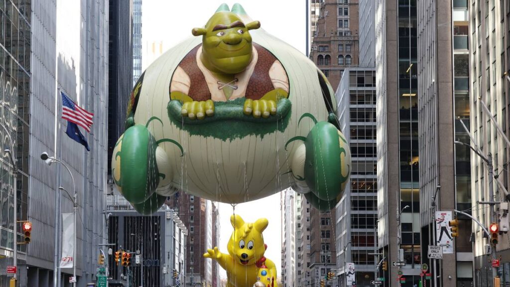 Los globos y carros alegóricos más espectaculares del Desfile de Acción de Gracias de Macy’s 2025, en imágenes