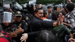 Tres jóvenes de la Generación Z enfrentan cargos de tentativa de homicidio; acusación se repite como en 2014 y 2021