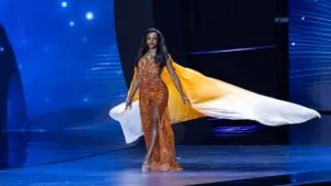 Miss Jamaica sigue grave tras caída en certamen de belleza: “no está tan bien como esperábamos”