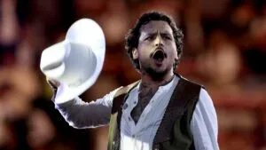 ¿Y Ángela Aguilar? Nodal coquetea en vivo en plena entrevista