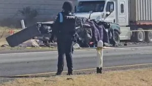 Mueren 9 jornaleros en accidente carretero en Guanajuato
