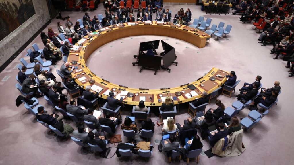 La ONU aprueba el plan de paz de Trump para Gaza, crea fuerza internacional y él lo celebra como un triunfo histórico.