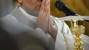 ¿Quién es el “Padre pistolas”, que amenazó a la gobernadora de Guanajuato?