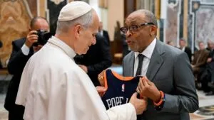 Papa León XIV se reúne con Cate Blanchett, Spike Lee y otras figuras del cine