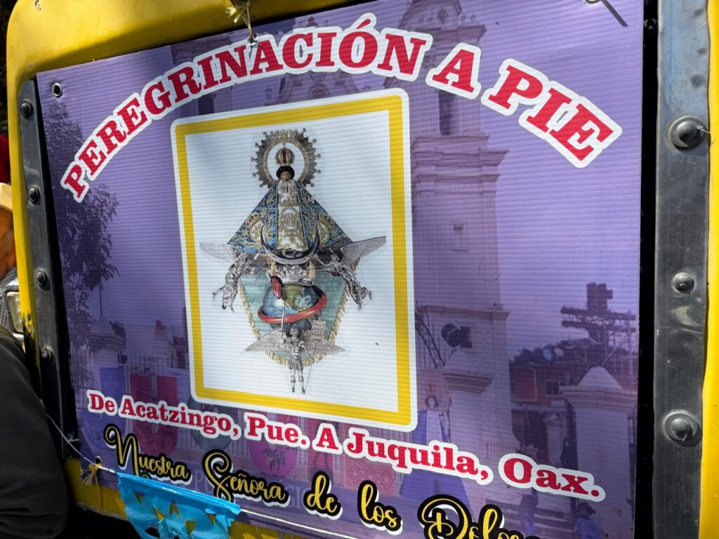 Accidente de tráiler con peregrinos en Oaxaca deja seis lesionados