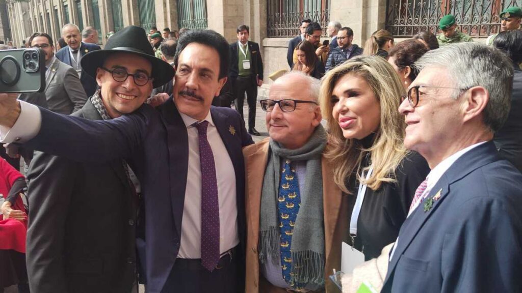 Perfiles políticos en embajadas de México