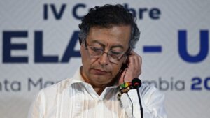 Petro ordena pausar intercambio de inteligencia colombiana con Estados Unidos