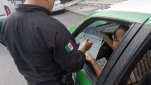 ¿Qué documentos necesitas para hacer cambio de placas foráneas en Monterrey?