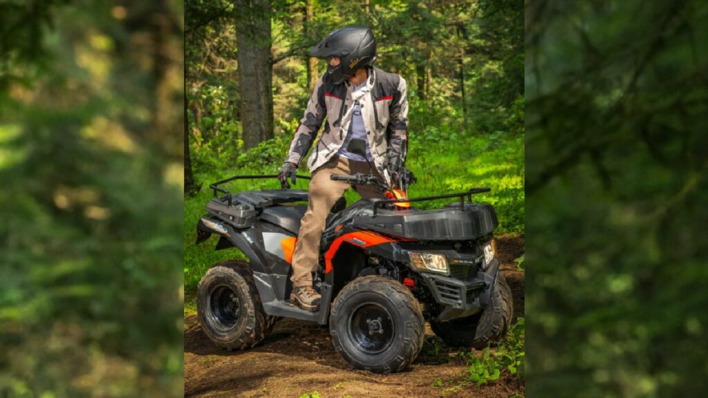 ¿Por qué los jóvenes prefieren moverse en moto? La movilidad que cambia a México