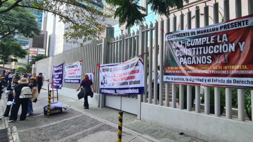 Bloqueo de juzgadores federales en CDMX cumple 3 horas: exigen pago de indemnización. Foto: Melina Ochoa