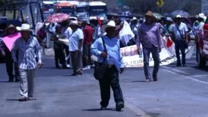 Confirmado: lista de carreteras y vialidades que bloquearán transportistas y campesinos el lunes 24 de noviembre