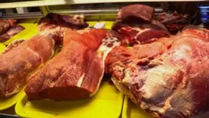 Sequía y gusano barrenador hunden oferta de res: alerta por precios récord