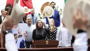 “Seguiré legado”: Grecia Quiroz asume como nueva alcaldesa de Uruapan