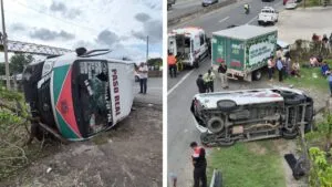 7 estudiantes lesionados tras choque y volcadura en Villahermosa