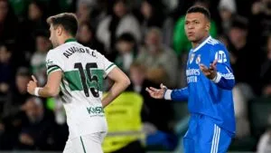 Real Madrid conserva el liderato de LaLiga tras un sufrido empate ante el Elche