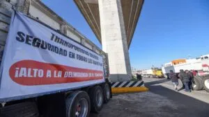 Transportistas reportan un robo cada 24 minutos en carreteras, un aumento que contrasta con cifras oficiales