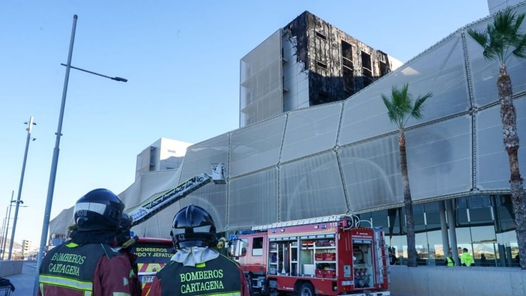 Se incendia hospital en Cartagena, España, no reportan heridos