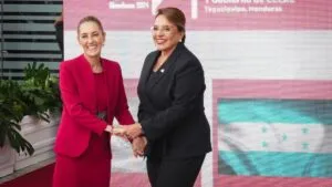 Recibe canciller De la Fuente a presidenta de Honduras, Xiomara Castro