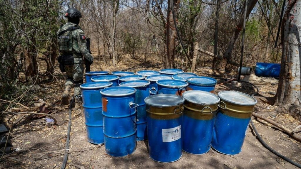 Barriles con sustancias para drogas