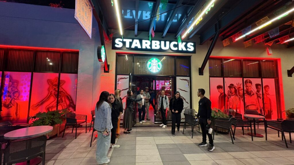 starbucks aztlán stranger things netflix