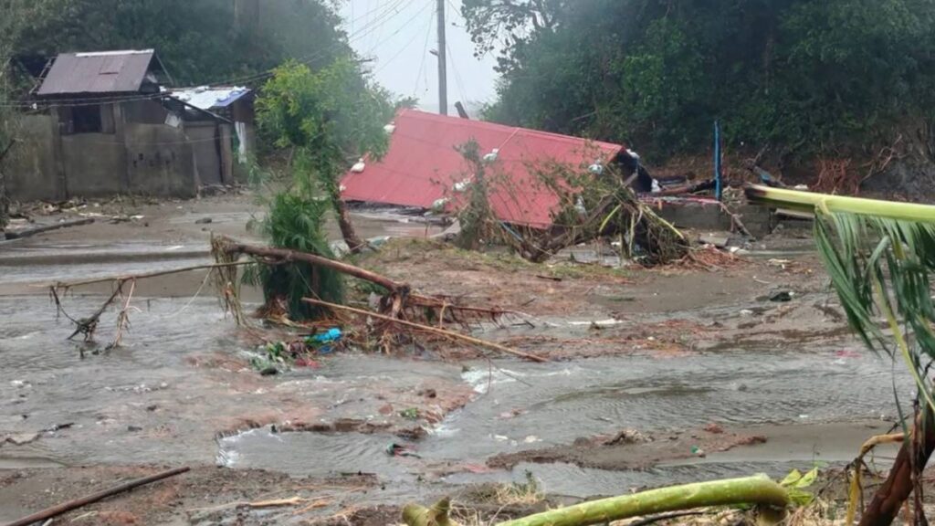 Supertifón Fung-wong obliga a más de un millón a evacuar.