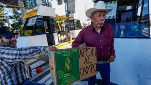 Transportistas y agricultores no deben cerrar carreteras
