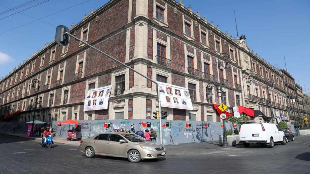 Tras huelga, renuncia el director del Nacional Monte de Piedad.