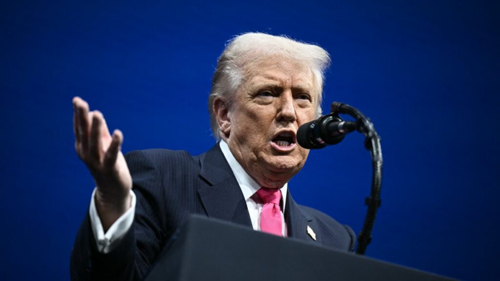 Trump sugiere pena de muerte para demócratas que llamaron a Ejército a desobedecerlo