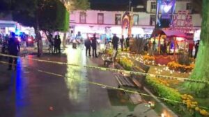 Confirman a regidor herido tras ataque al alcalde Carlos Manzo y el agresor abatido