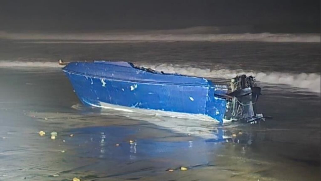 Volcadura de bote deja 4 migrantes muertos, 4 heridos y un detenido en California