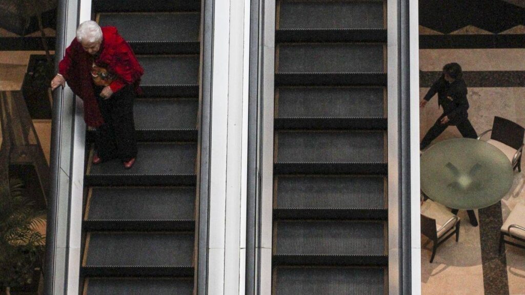 Menor de edad sufre amputación tras accidente en escaleras eléctricas del WTC CDMX