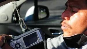 ¿Con cuántas cubas o cervezas ya no pasas el alcoholímetro en CDMX?