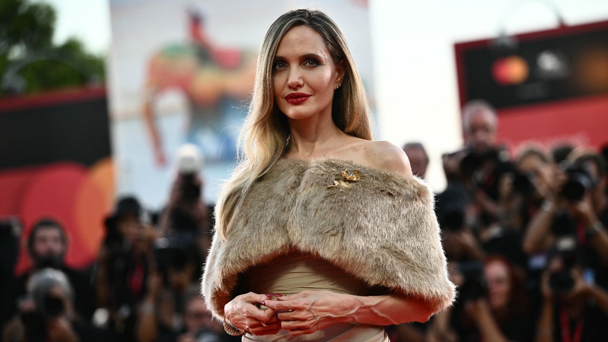 Angelina Jolie muestra por primera vez las cicatrices de su doble