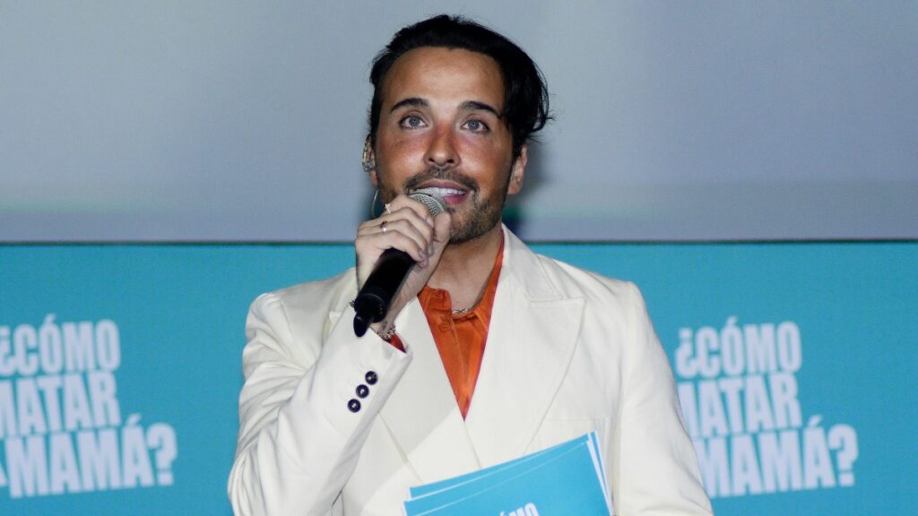 Apio Quijano muestra moretón en el ojo tras polémica por su último podcast; ¿qué le pasó?