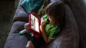 Entra en vigor: Australia bloquea redes sociales a menores con esta nueva tecnología