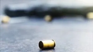 Muere oficial en nueva emboscada contra policías en Cotija, Michoacán