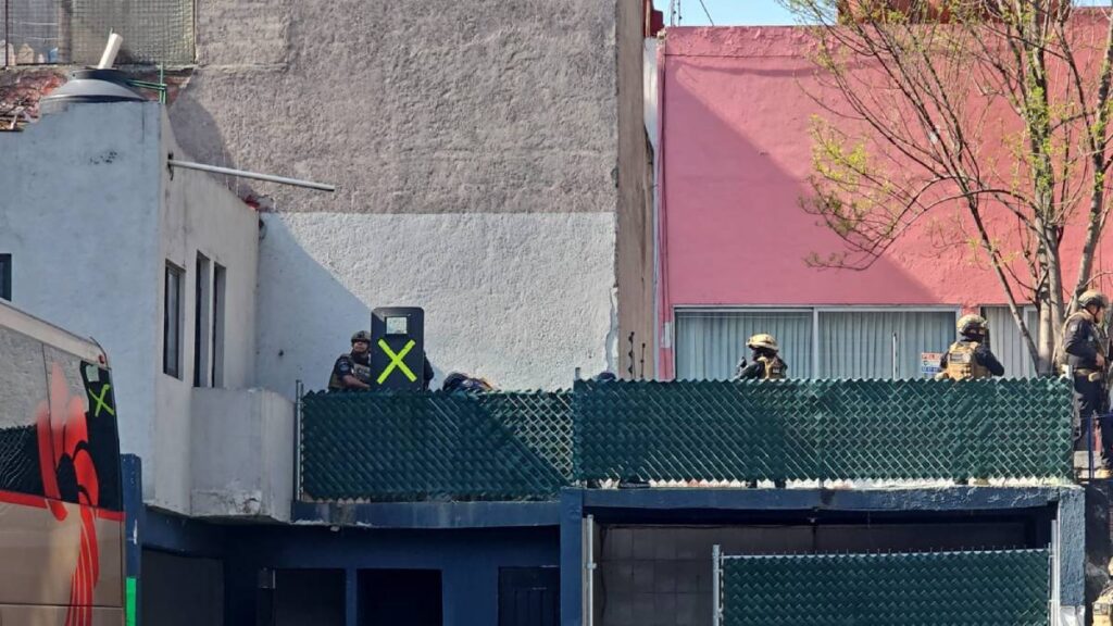 Balacera en la Juárez deja un oficial herido.