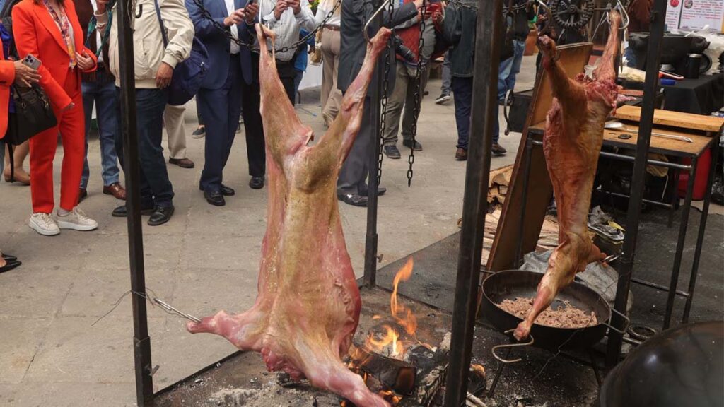 El cabrito, platillo típico en Nuevo León.