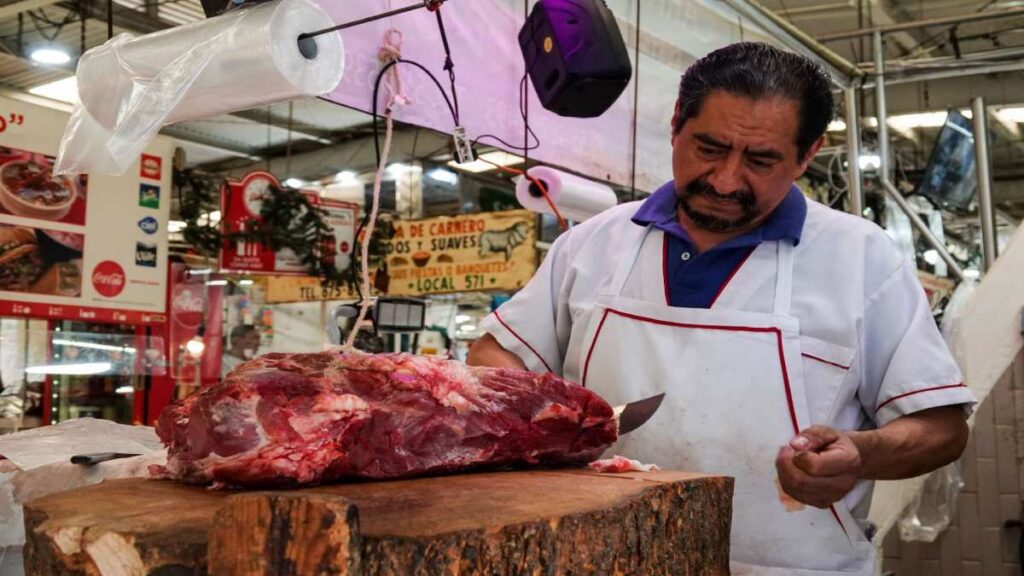 Carne, leche y comida fuera del hogar encarecen la canasta en noviembre