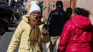 ¡Misterio resuelto! La batería de tu celular se descarga más rápido con el frío: consejos para evitar daños