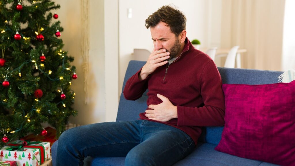 Cena de Año Nuevo: consecuencias y riesgos para la salud por comer en exceso