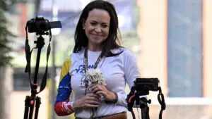 María Corina no acudirá a ceremonia del Nobel, será su hija quien reciba el premio