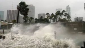 Aseguradoras pagan más de 8 mil mdp por daños climáticos en 2025: ¿qué cubre una póliza de seguro?