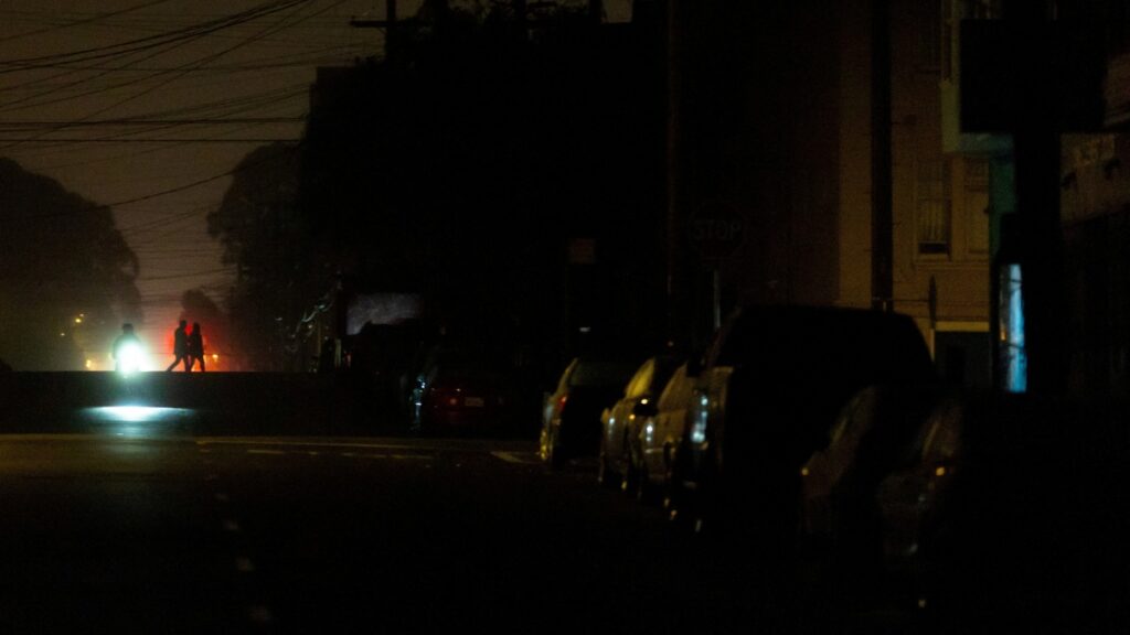 Darán 200 dólares en crédito a usuarios residenciales afectados por el apagón en San Francisco