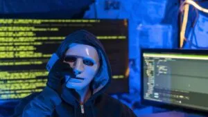 Desde la “Patrona” hasta “Novias virtuales”; ve los fraudes más comunes en CDMX