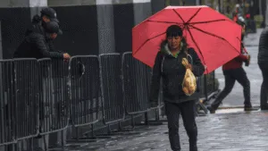 Frente 19 traerá fuertes vientos y lluvias para este lunes 8 de diciembre en todo el país