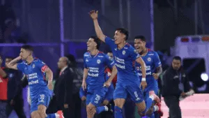 Chiquete Orozco sufre lesión de tobillo en el Tigres vs Cruz Azul; se pierde la Copa Intercontinental