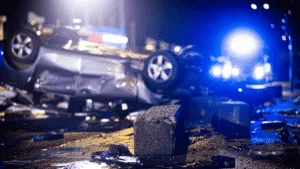 Volcadura en segundo piso del Periférico deja al menos un muerto y 4 heridos